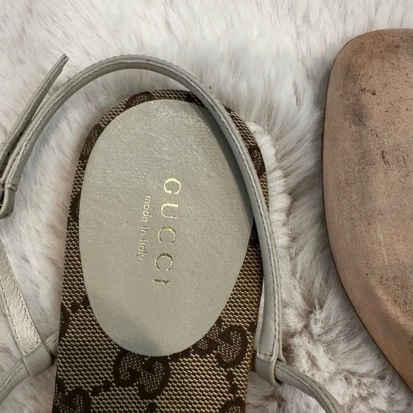 Gucci Tan and Brown Logo Sandals with heart buckle-good condition 💯 authentic - Picture 4 of 4